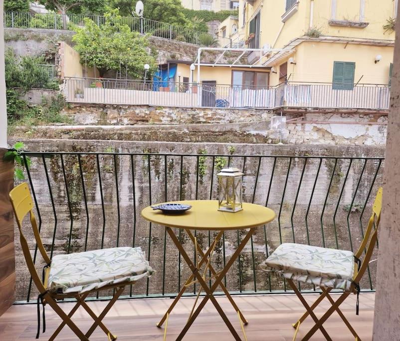 Piccolo Appartamento Di Charme Naples Exterior photo
